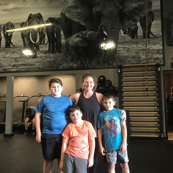 Meet your Posher, Bridget - Picture 1 of 1